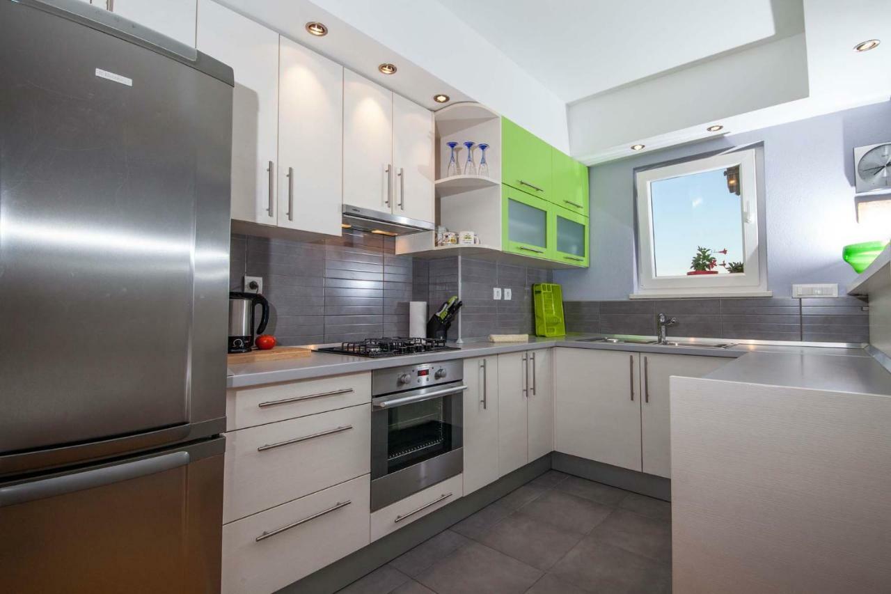 Apartment Sarena Makarska Ngoại thất bức ảnh