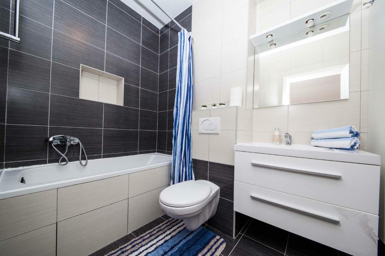 Apartment Sarena Makarska Ngoại thất bức ảnh