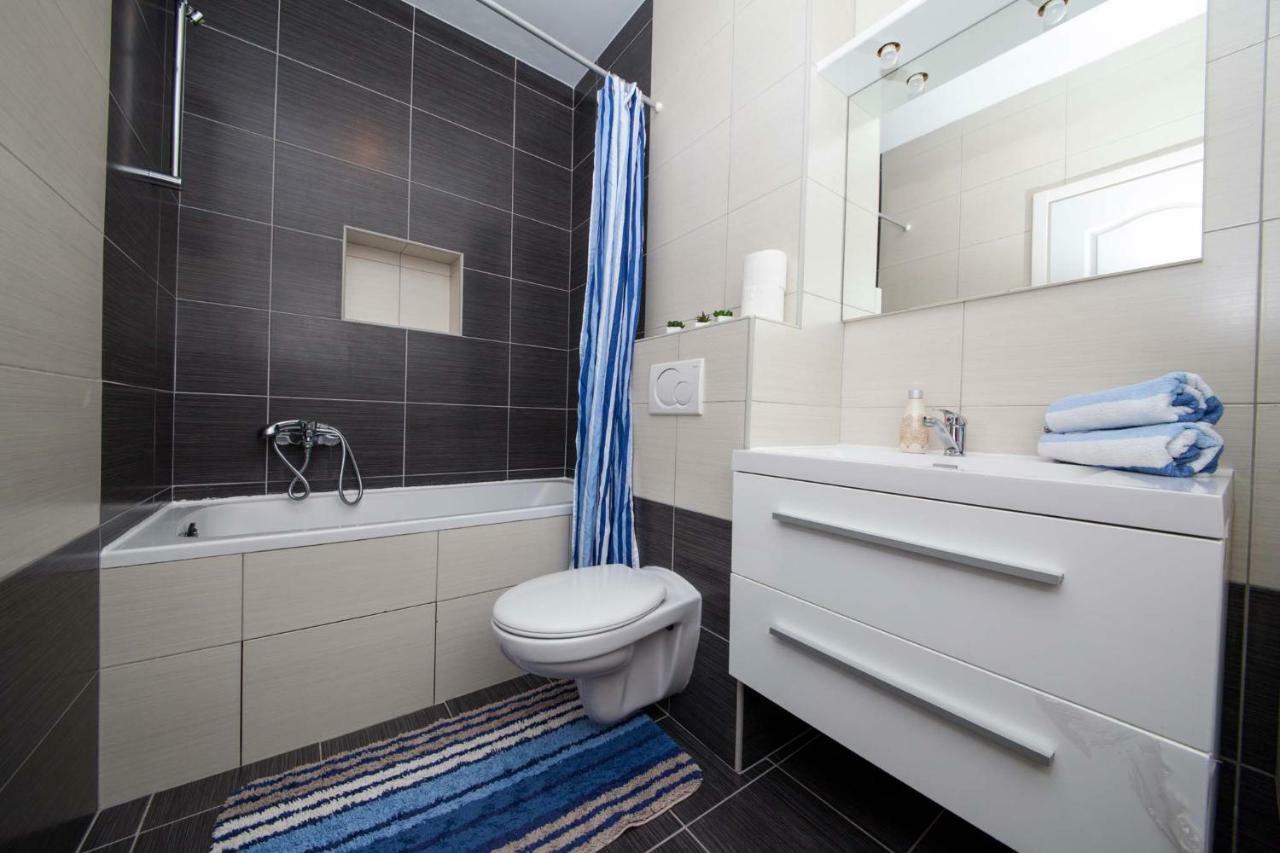 Apartment Sarena Makarska Ngoại thất bức ảnh